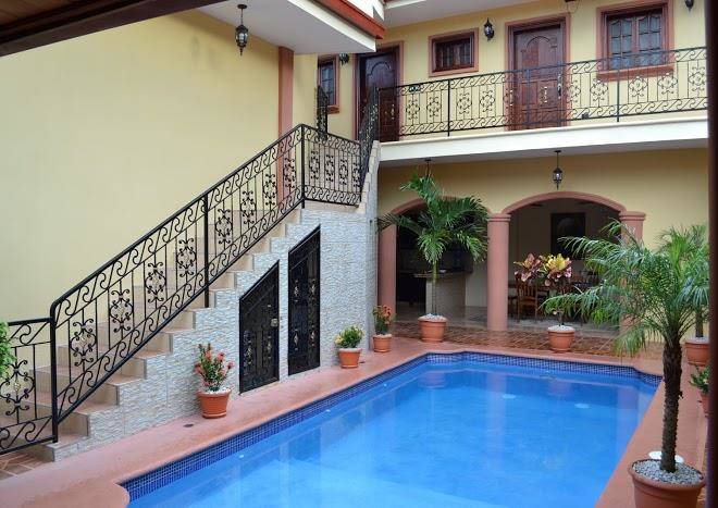 Hotel guardabarranco