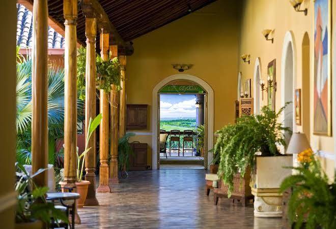 Hotel mansion xanadu