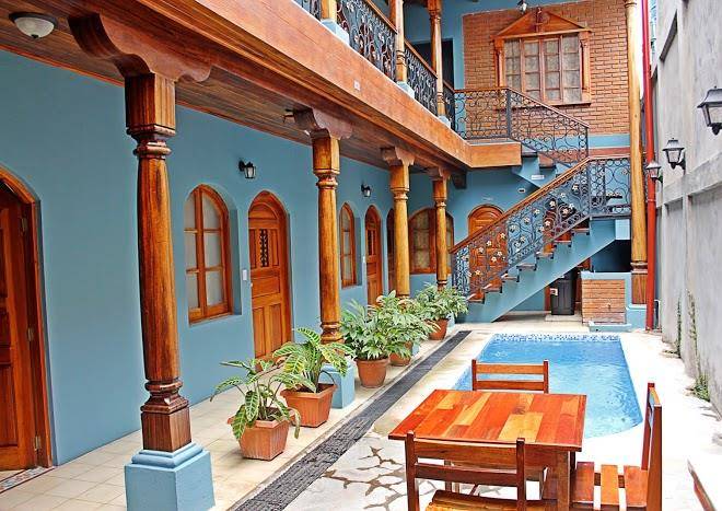 Hotel mirna