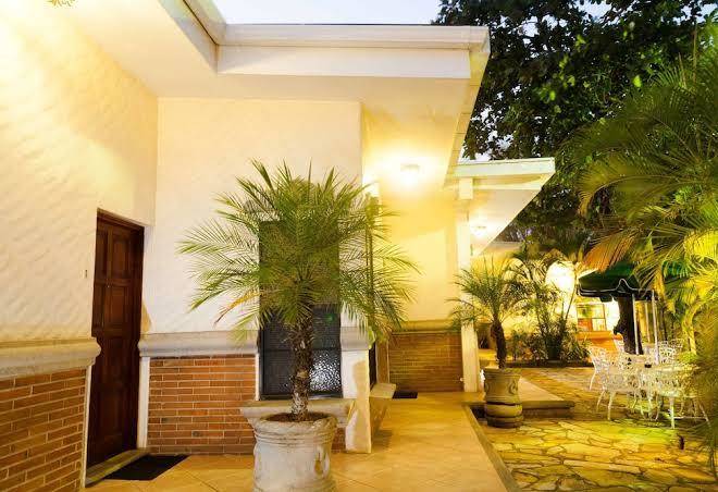 Hotel el almendro