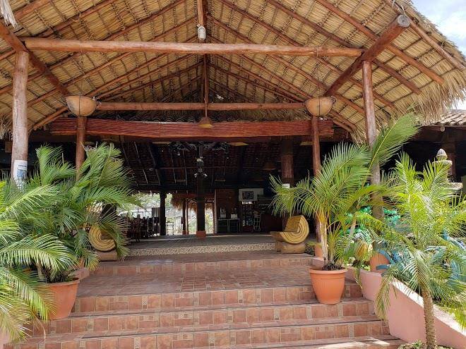 Hotel escuela laguna de san martin