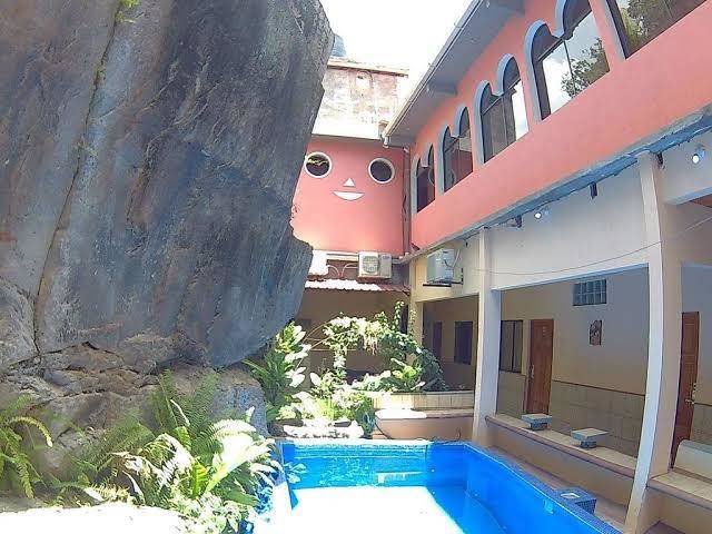 Hotel roca de la cumbre