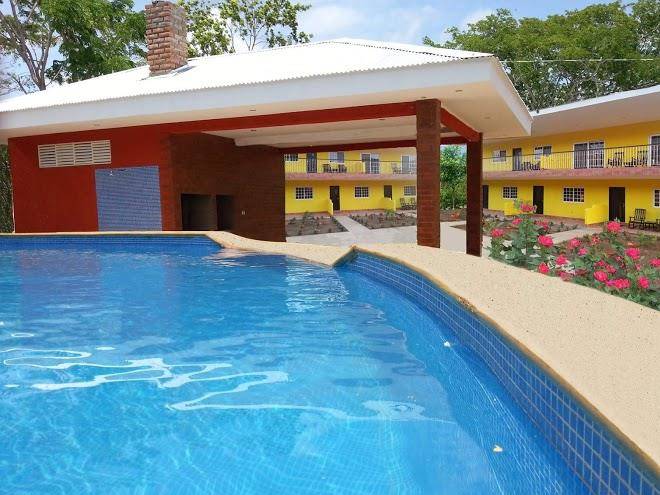 Las escadas condominium & club