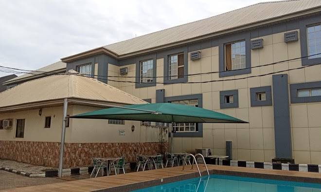Crescent springs hotel