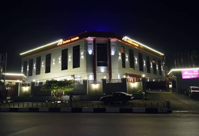 De santos hotel awka