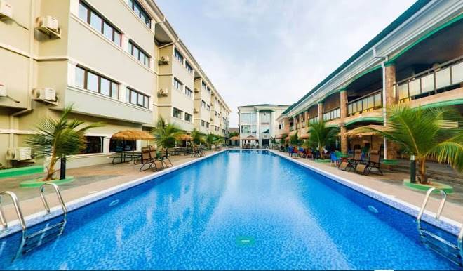 Wintess garden hotel and suites