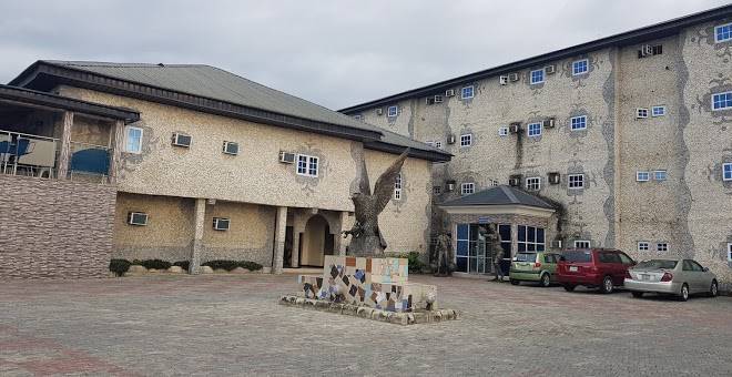 Recozee hotel