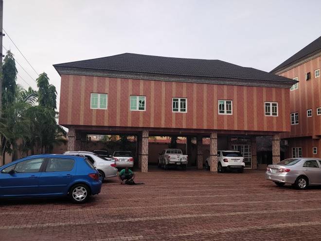Hotel geneza
