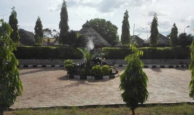 Universal hotel enugu
