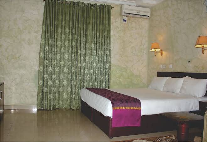 Bestway luxury suites