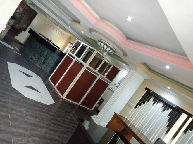 Rapour hotels