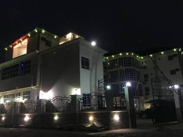 Toprate luxury hotel