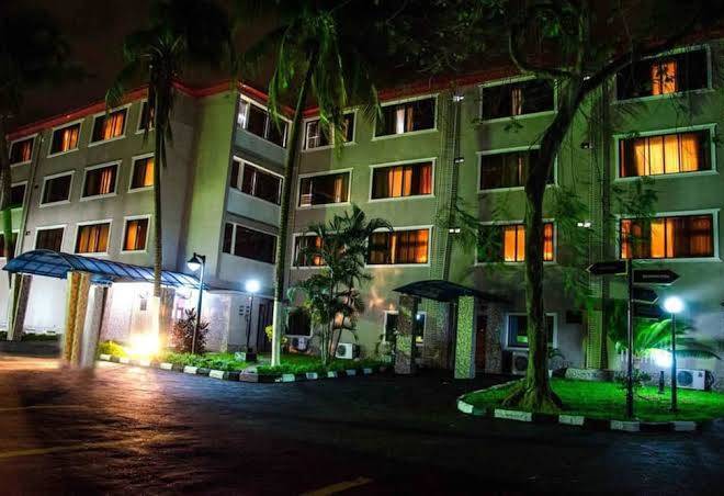 The chesterfield hotel