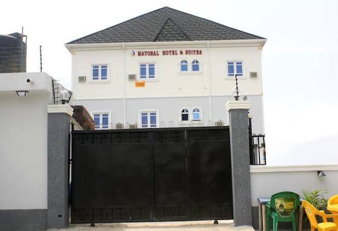 Mayoral hotel & suites