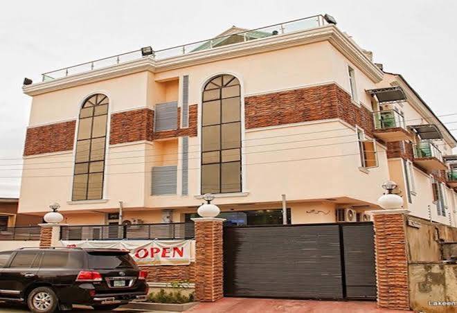 Lakeem suites