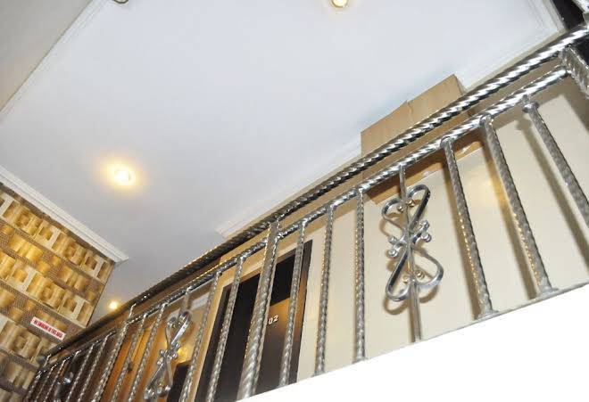 Triple tee hotel