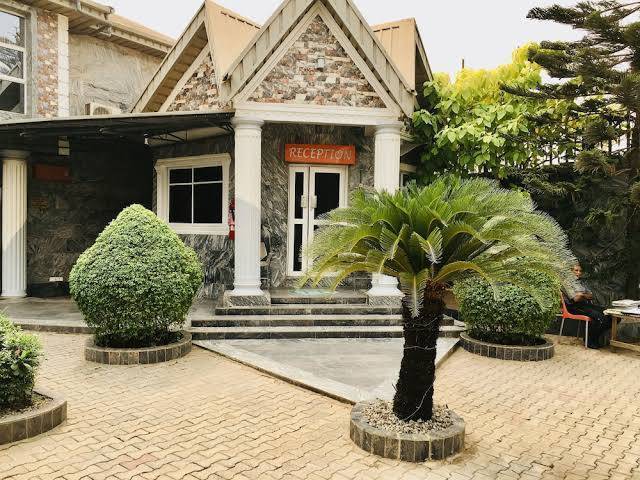 Hamak suites and gardens