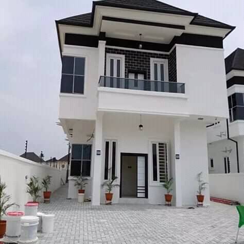 D fellas palace hotel and suites adegbayi