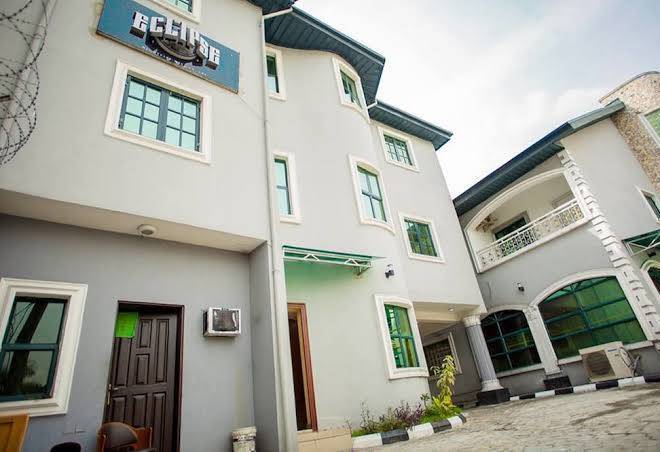 Eclipse hotel and lounge