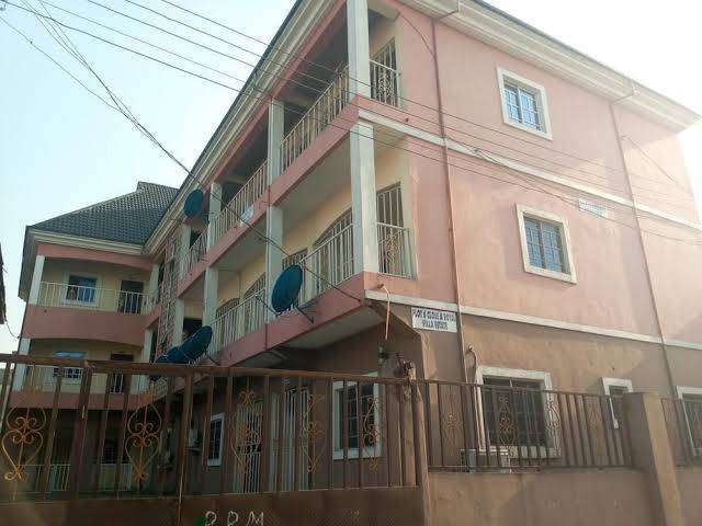 Evaville hotel n lounge