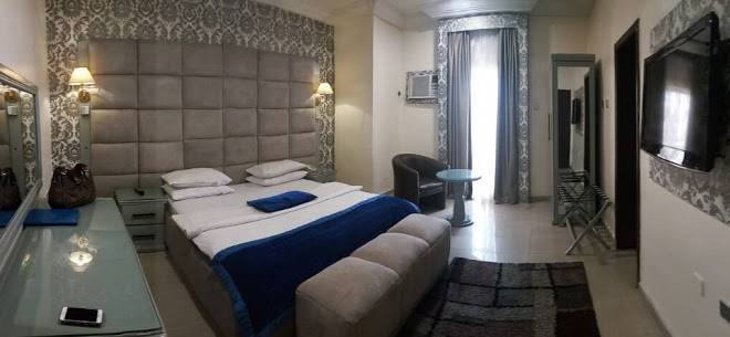 Maas central hotel g r a