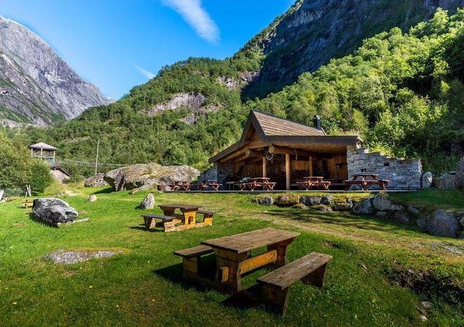 Briksdalsbre mountain lodge