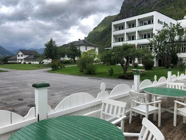 Hjelle hotel