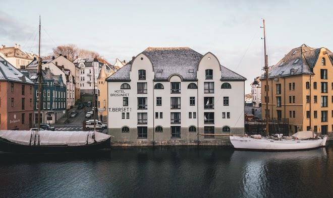 Hotel brosundet