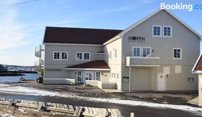 Hopen brygge hotel