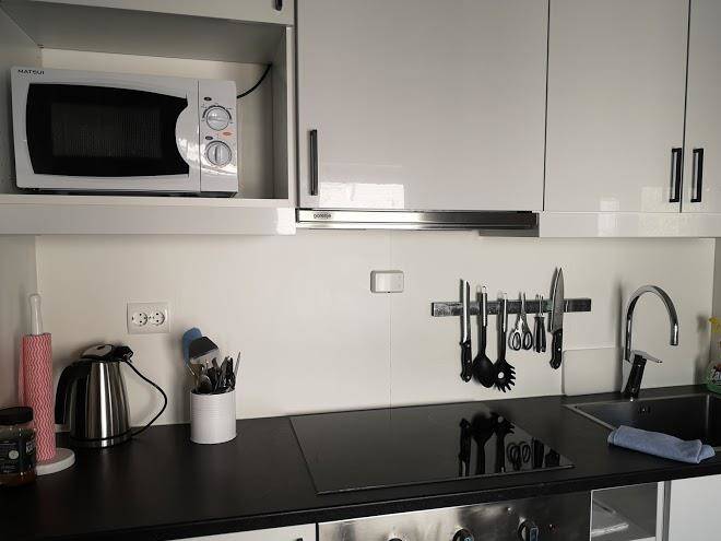 Bed&kitchen