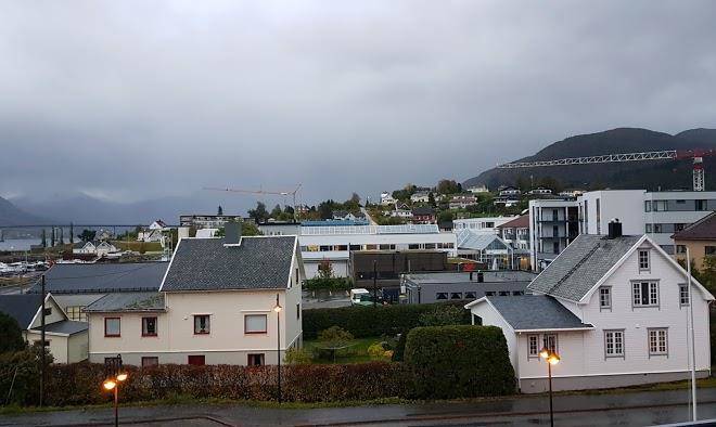 Vestnes Fjordhotell Image