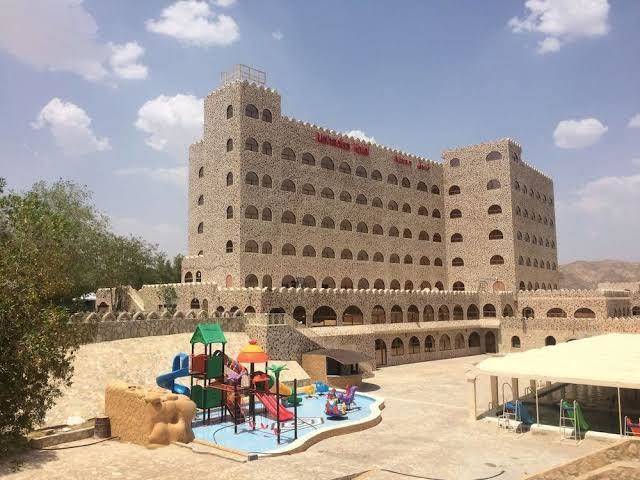 Mahadha hotel