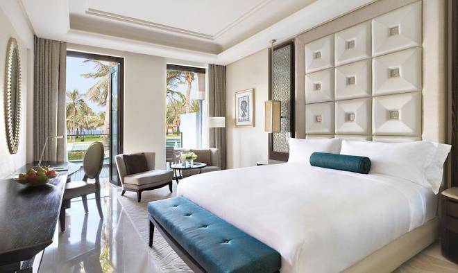 Al bustan palace a ritz carlton hotel