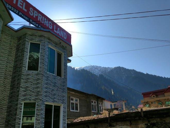Hotel spring land naran