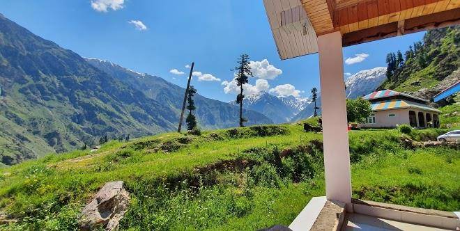 New lalazar hotel