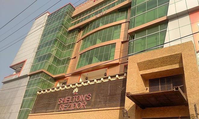Shelton's rezidor