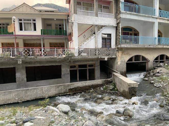 Summer queen hotel kalam