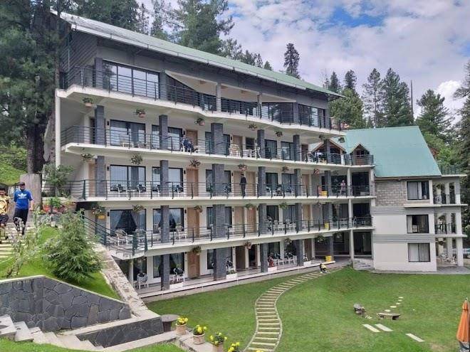 Summer retreat hotel
