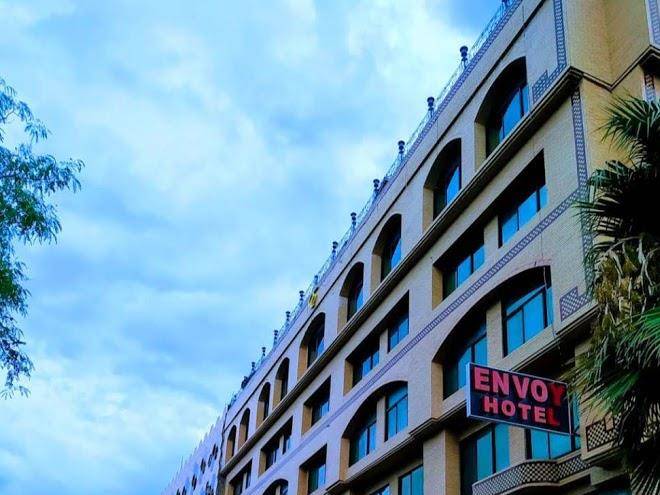 Envoy continental hotel