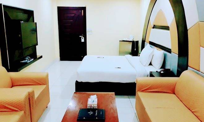 Hotel crown inn multan