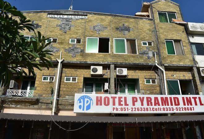 Hotel pyramid international