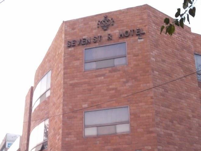 Seven star hotel