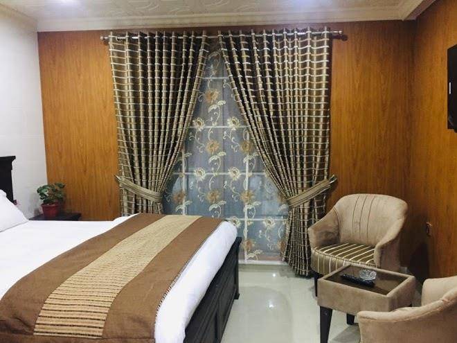 Shagufta hotel murree