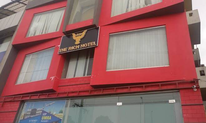 The rich hotel