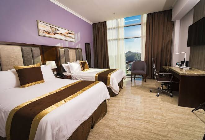 City plaza hotel & suites