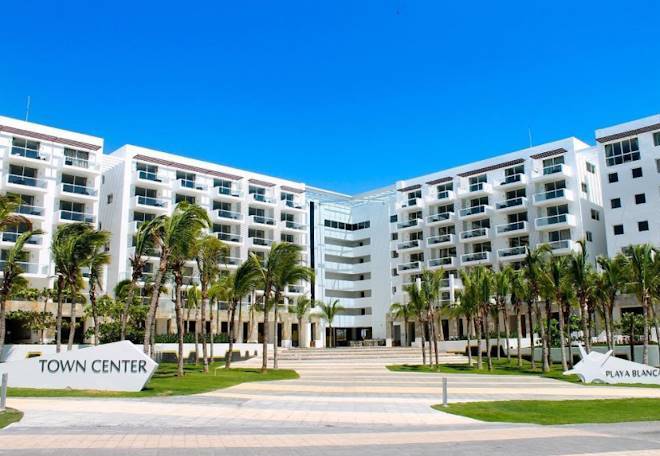 Playa blanca town center suite