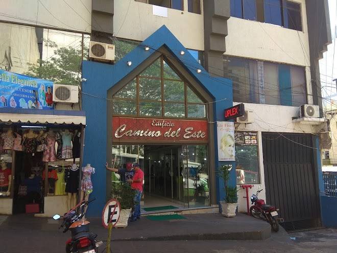 Edificio caminos del este