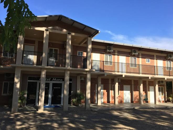 Hotel mora