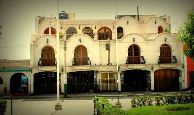 Dos reynas hotel