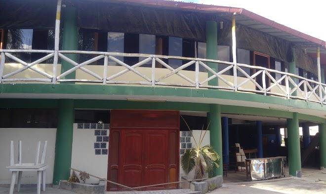 Hotel paquenito bahia perene